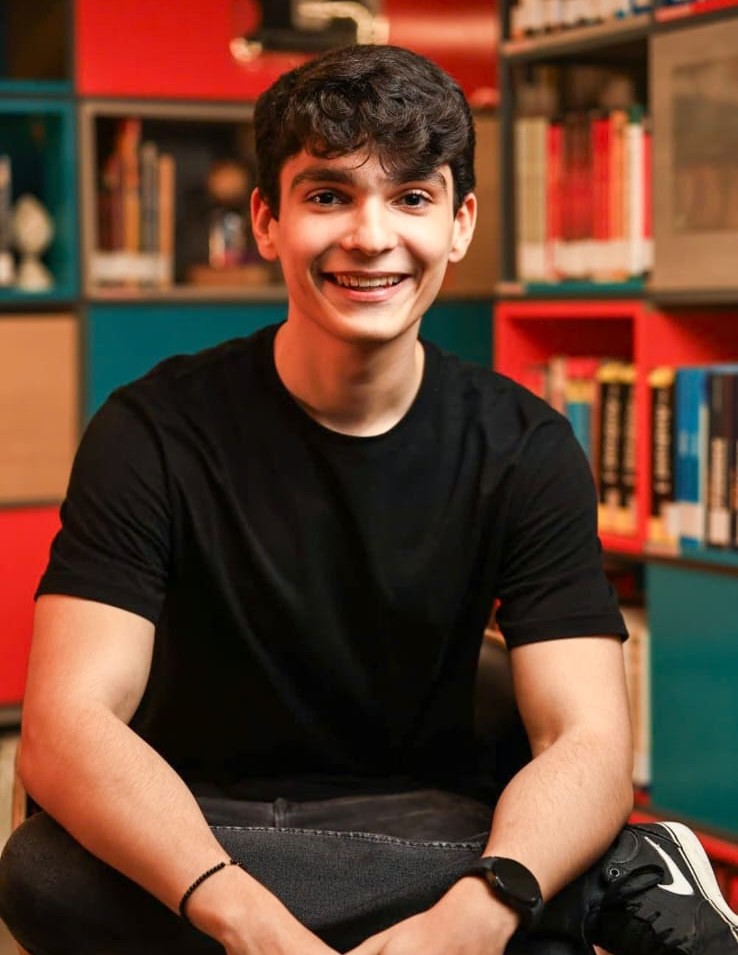 Foto de João Pedro Costa sorrindo
